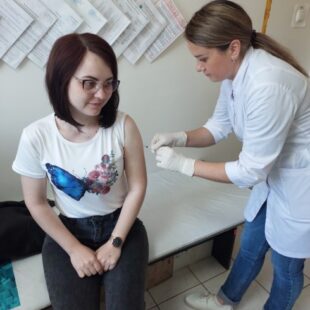 З нагоди Всесвітнього тижня імунізації КНП «Сокирянський ЦПМСД» провів вакцинації АДП-м дорослому населенню