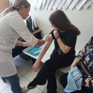 З нагоди Всесвітнього тижня імунізації КНП «Сокирянський ЦПМСД» провів вакцинації АДП-м дорослому населенню