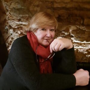 Як мами та дружини військових опановують фах супроводу ветеранів та ветеранок